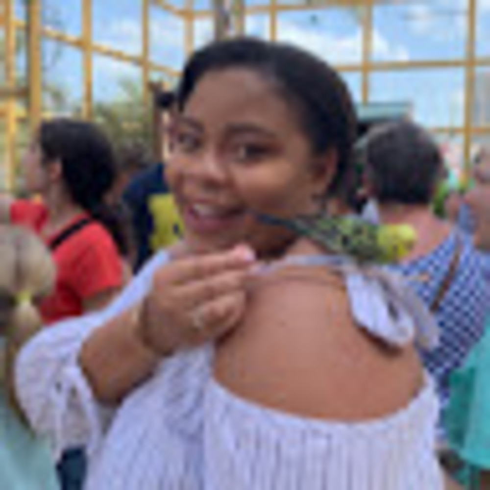 Meet your Posher, Kayla